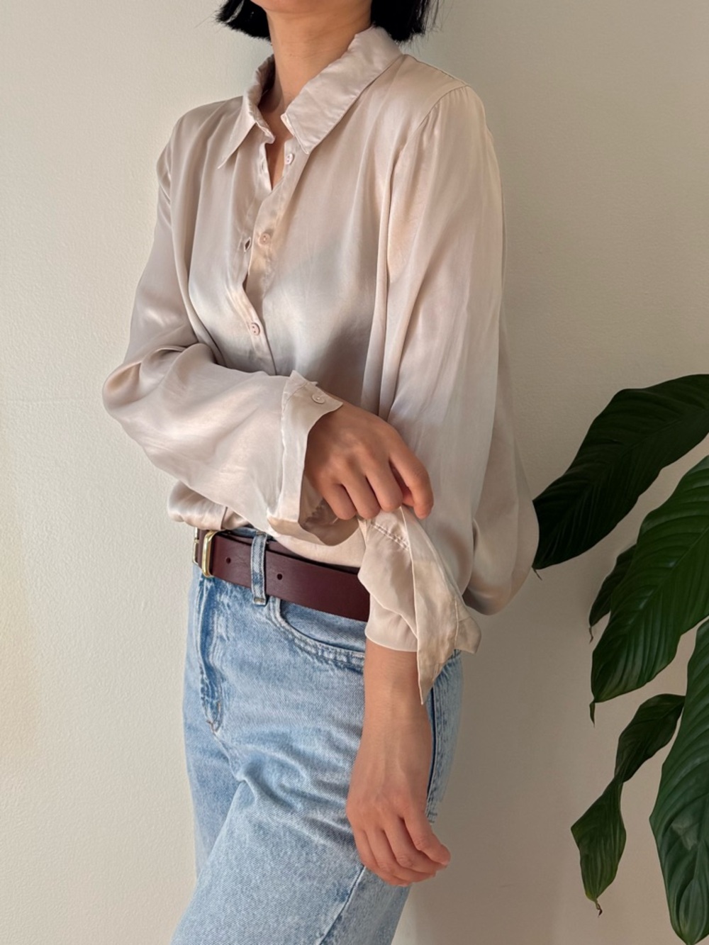 Intimissimi 100% Silk Lightweight Champagne Button Up Blouse Soft Shirt Size M